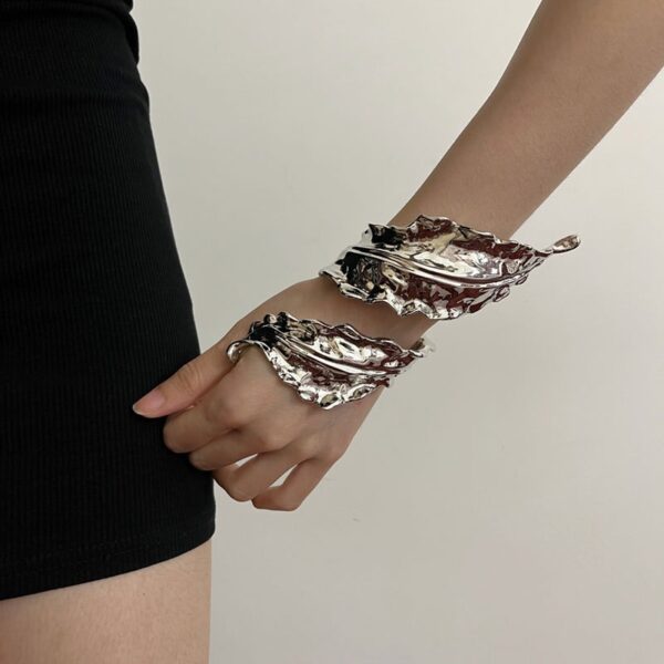 Retro gold leaf spiral wound open bracelet for women delicate metal leaf bracelet - Image 7