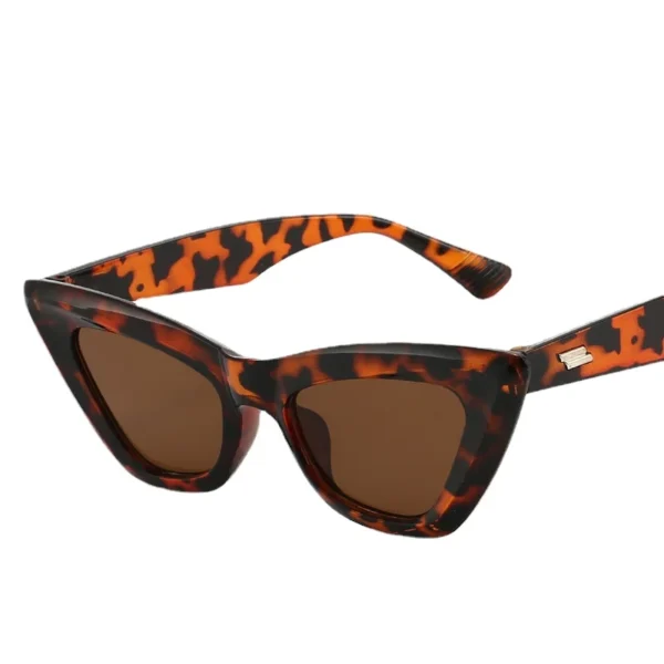 Women's retro square glasses with sunglasses - Image 3