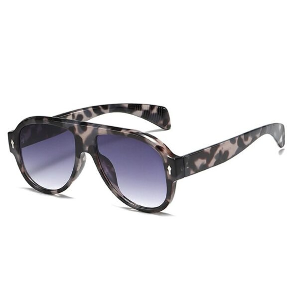 Retro Punk Men Pilot Sunglasses Fashion Rivets Decoration Gradient Eyewear Shades UV400 Women Trending Purple Sun Glasses - Image 11