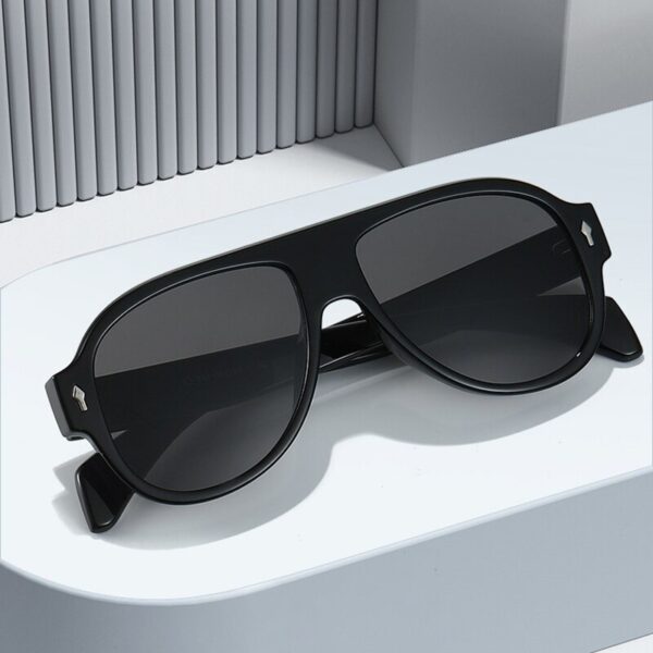 Retro Punk Men Pilot Sunglasses Fashion Rivets Decoration Gradient Eyewear Shades UV400 Women Trending Purple Sun Glasses - Image 3