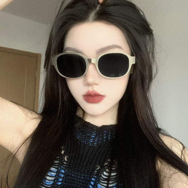 Ins textured metal retro concave shaped street photography sunglasses, trendy women's large frame round face personalized spicy girl sunglasses - Image 2