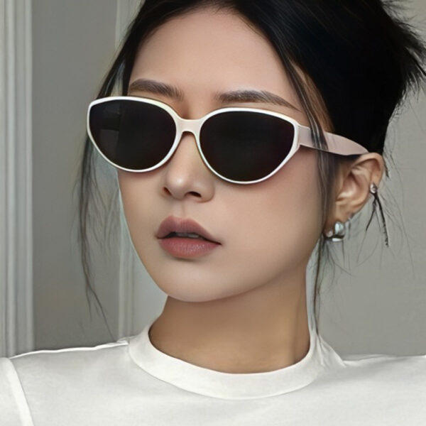 Cat eyes - Image 4