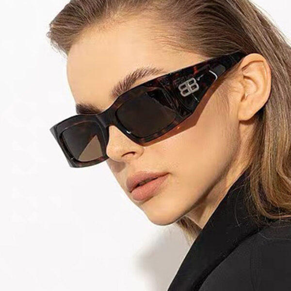 Box letter B sunglasses, personality, spicy girl, internet celebrity temperament, slimming, UV resistant sunglasses